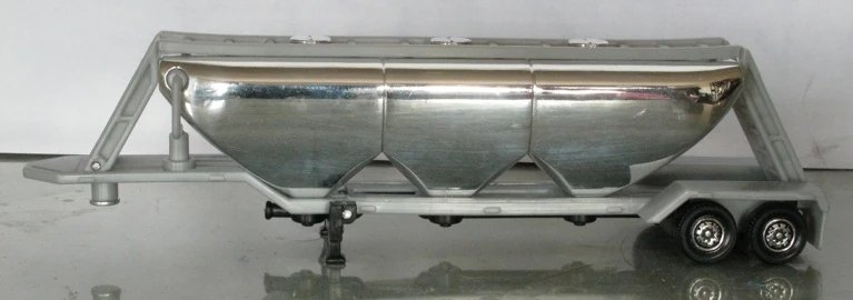 Hot Wheels Dry Bulk HaulerCovered Hopper