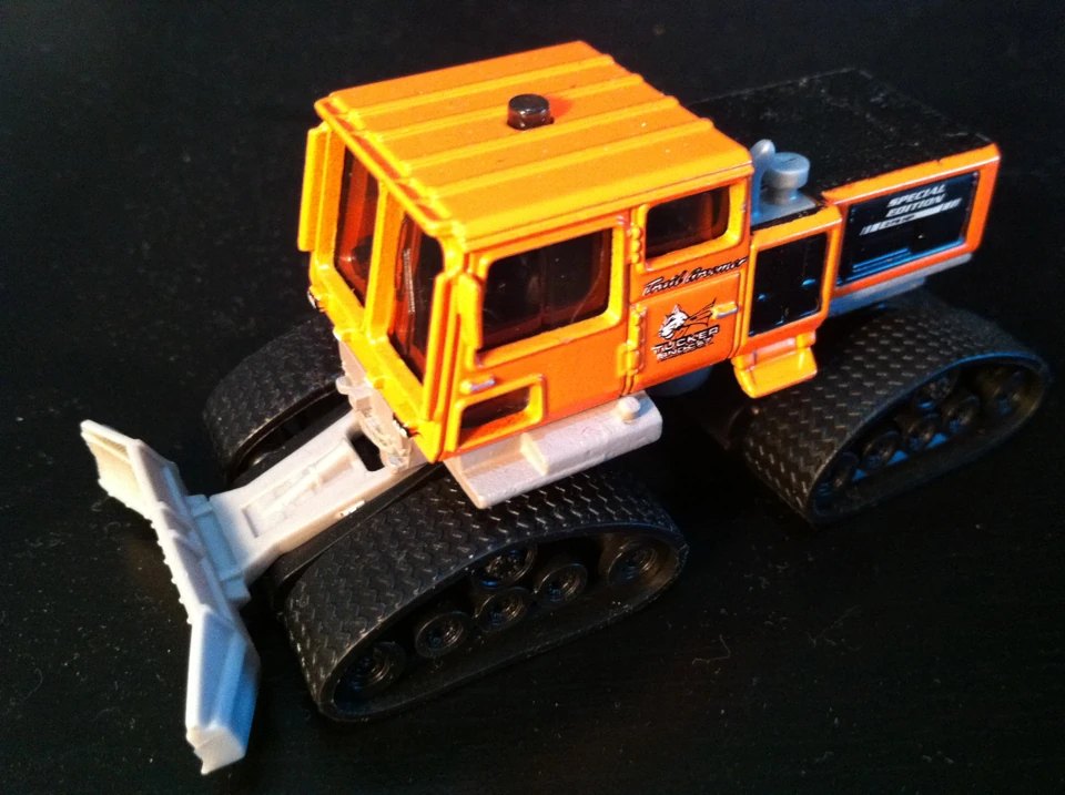 Hot Wheels Tucker Terra Sno Cat Series 2000