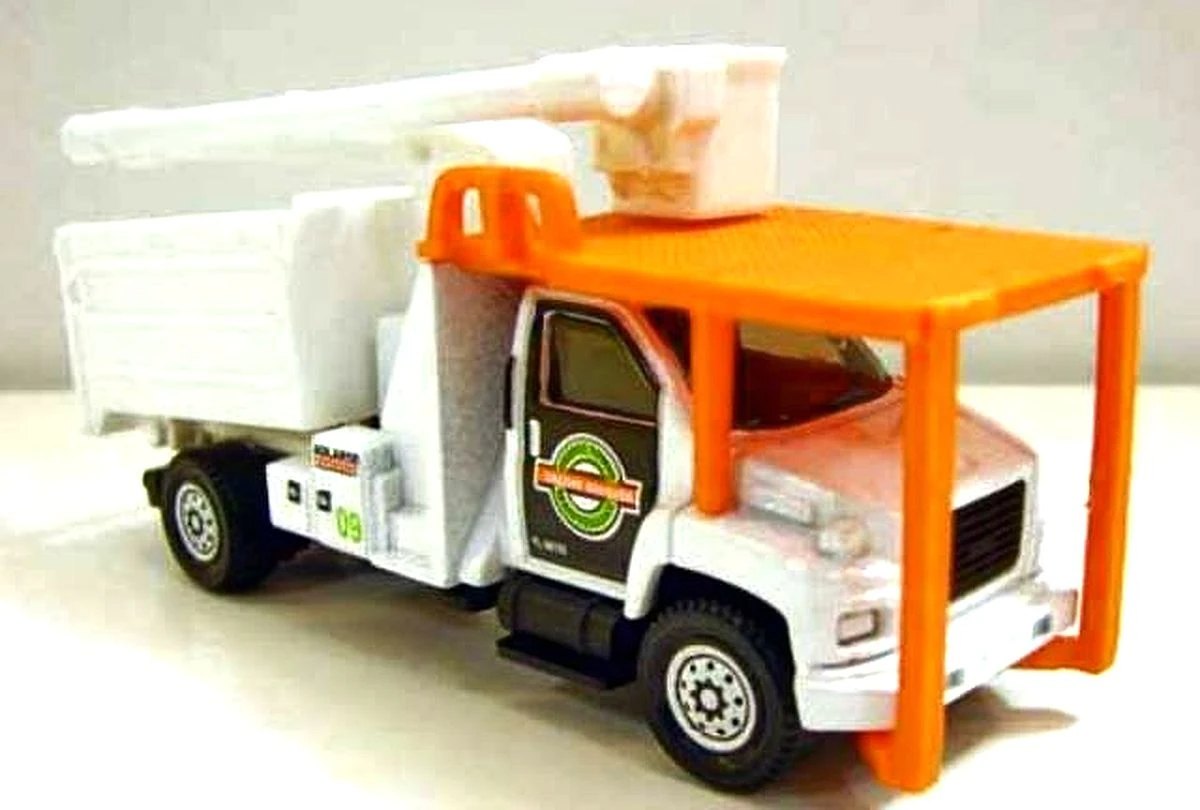 Hot Wheels GMC C8500 Topkick Tree Trimming Truck