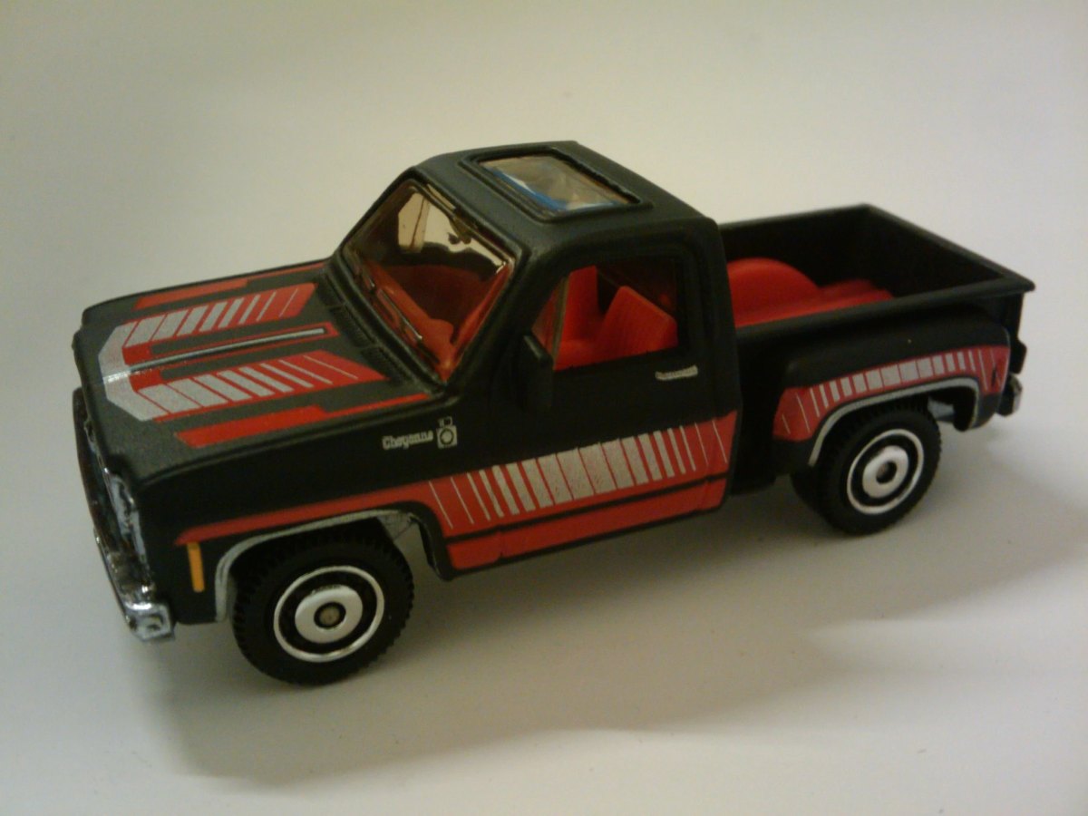 2009 75 Chevy Stepside Pickup: No package: Image 2