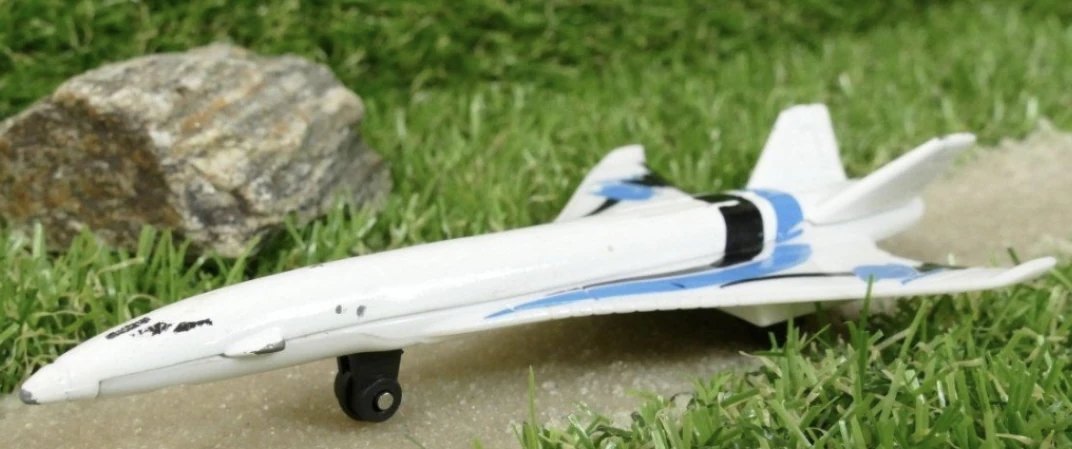 2007 Hypersonic Jet White: No package: Image 2