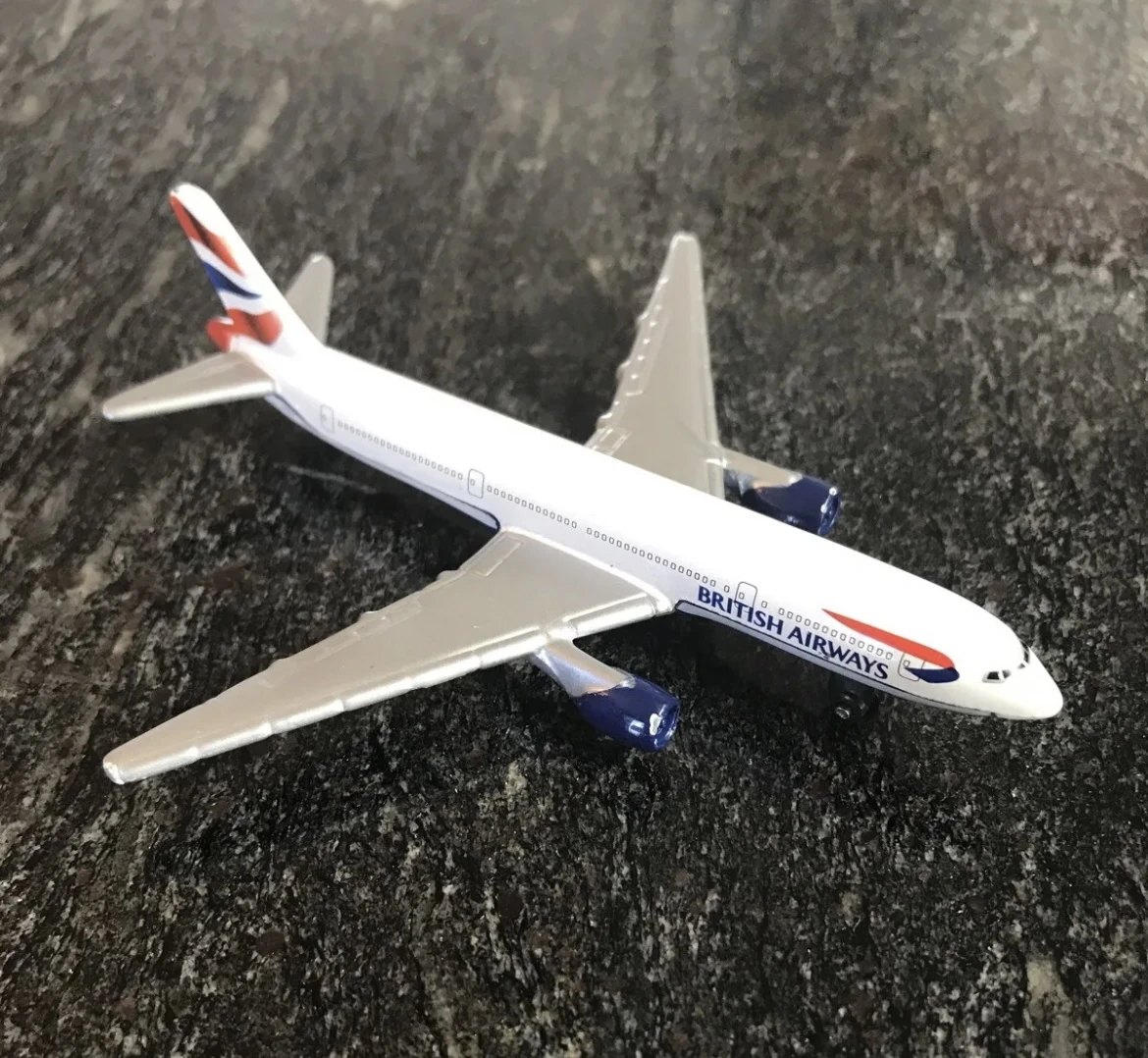 2006 Boeing 777-200 White: No package: Image 2