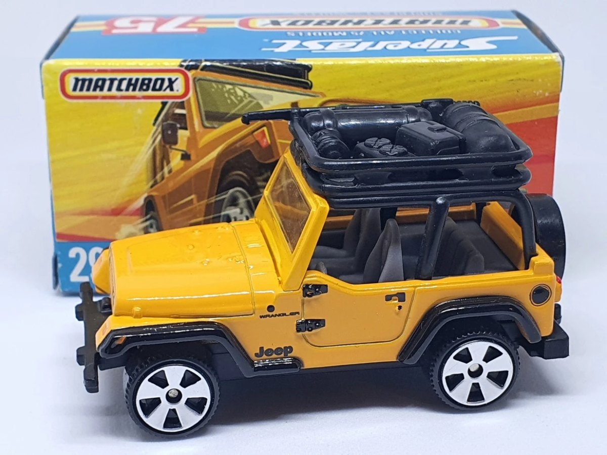 2006 Jeep Wrangler Orange: No package: Image 2