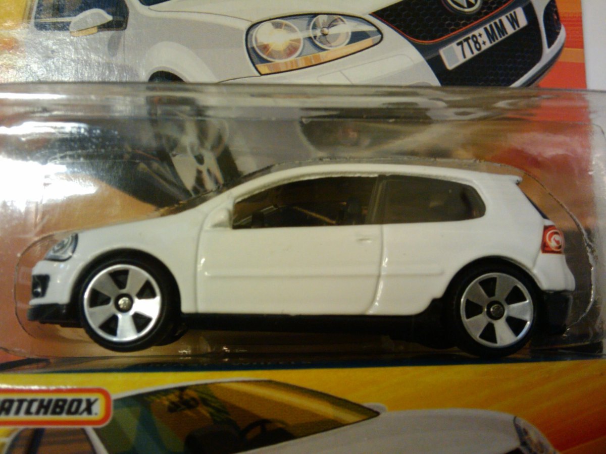 Hot Wheels Golf V GTI