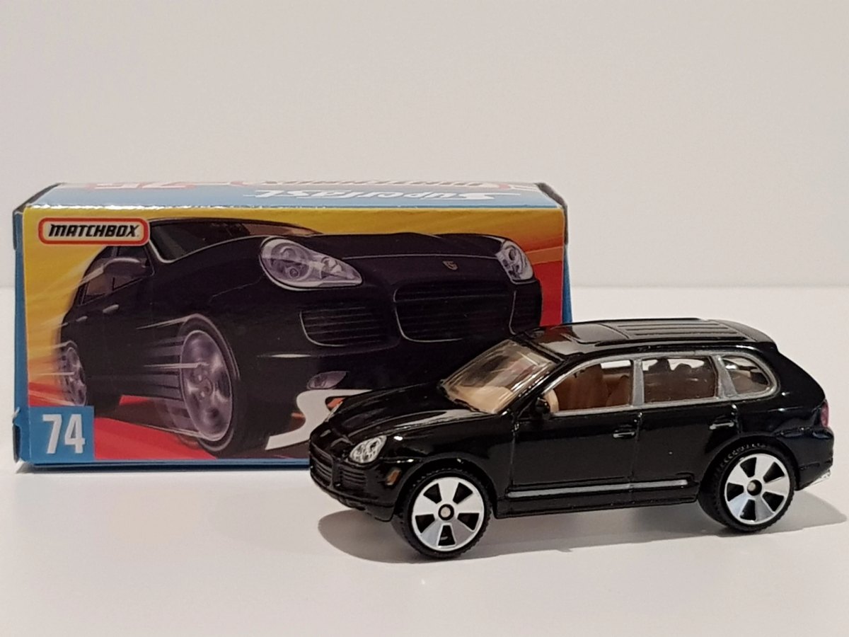 Hot Wheels Porsche Cayenne Turbo