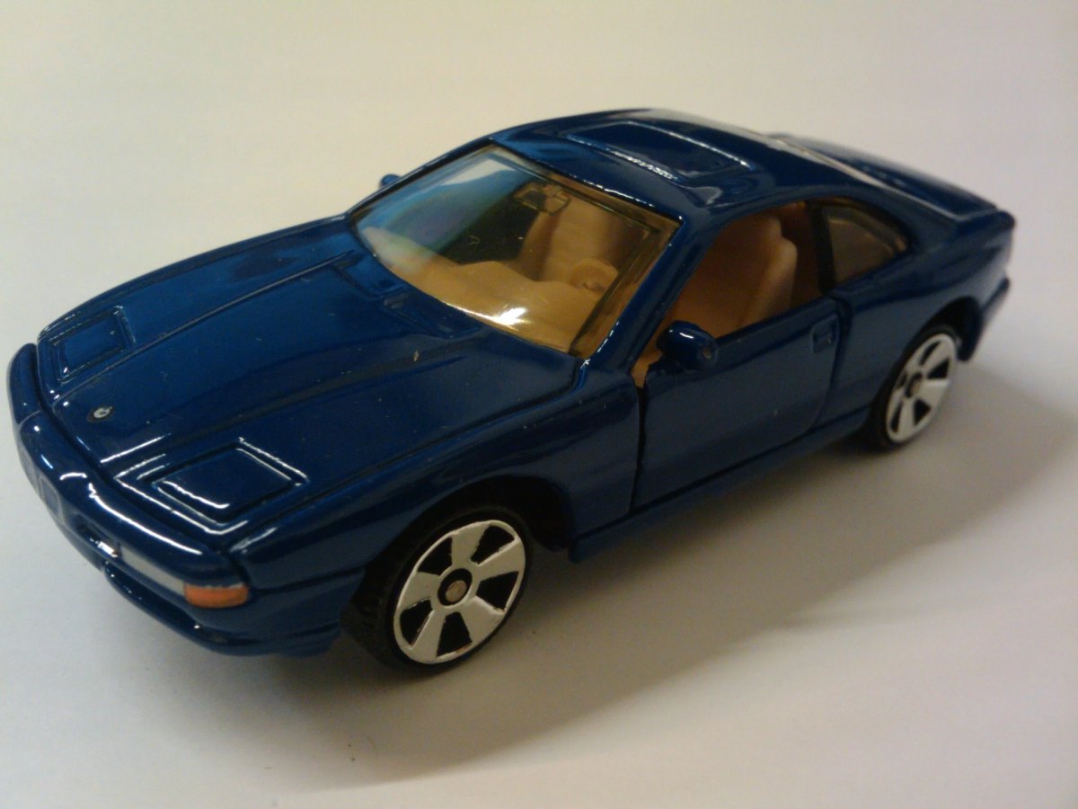 2005 BMW 850i Grey: No package: Image 2
