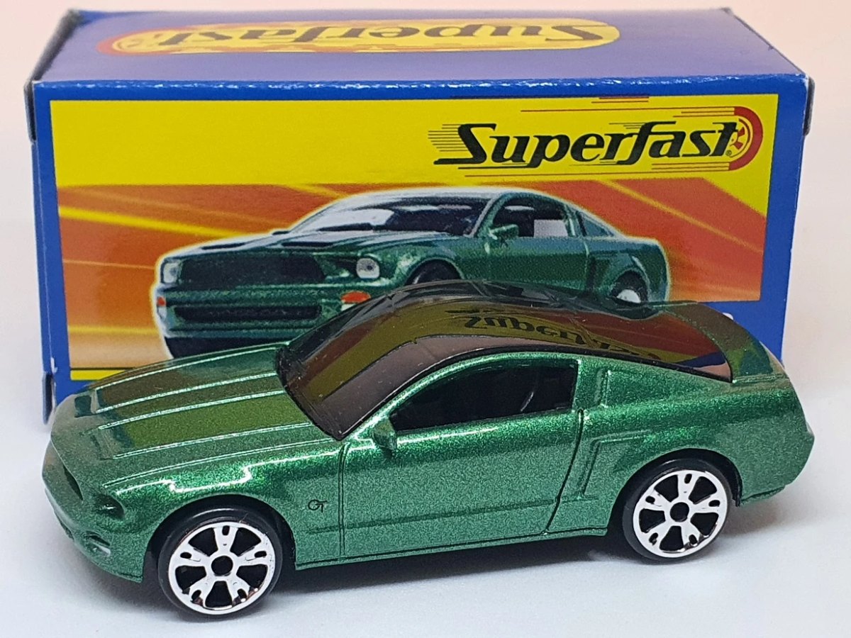 2004 Ford Mustang GT Concept Green: No package: Image 2