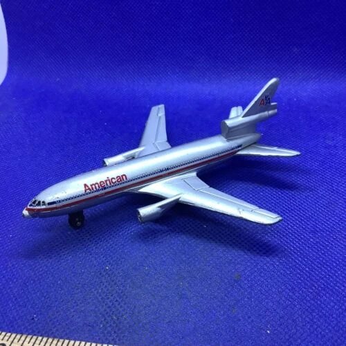 2001 DC10: No package: Image 2