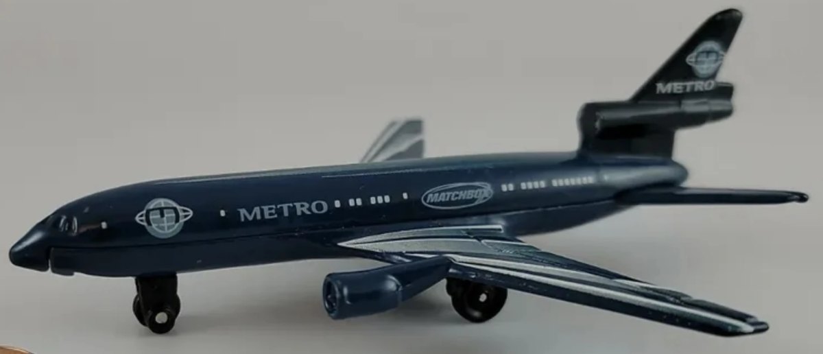 2004 DC-10 Blue: No package: Image 2