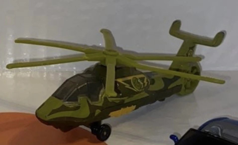 2004 Military Helicopter Green: No package: Image 2