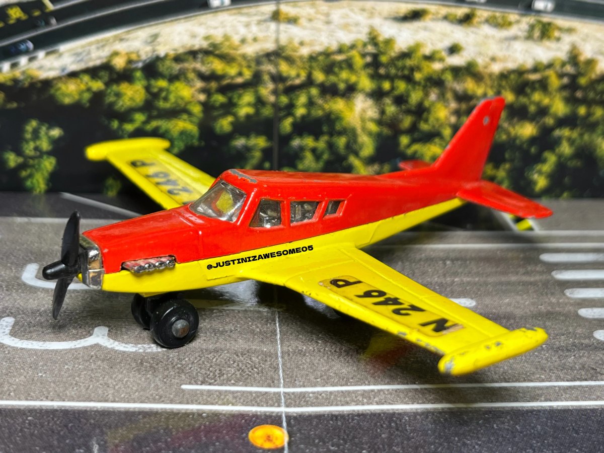 1985 Piper Comanche: No package: Image 2