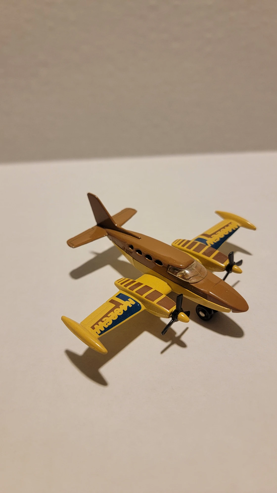 1986 Cessna 402 Brown: No Package: Image 2