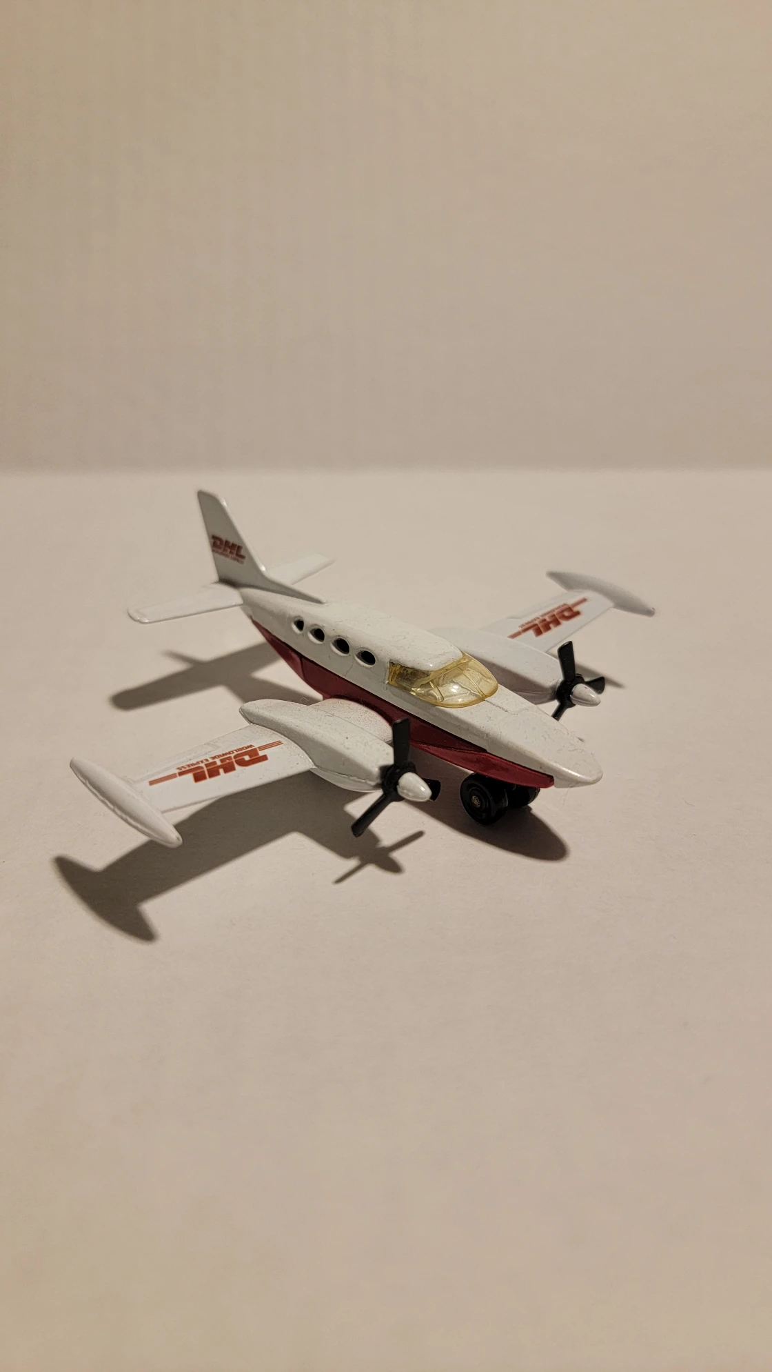 1988 Cessna 402 White: No Package: Image 2