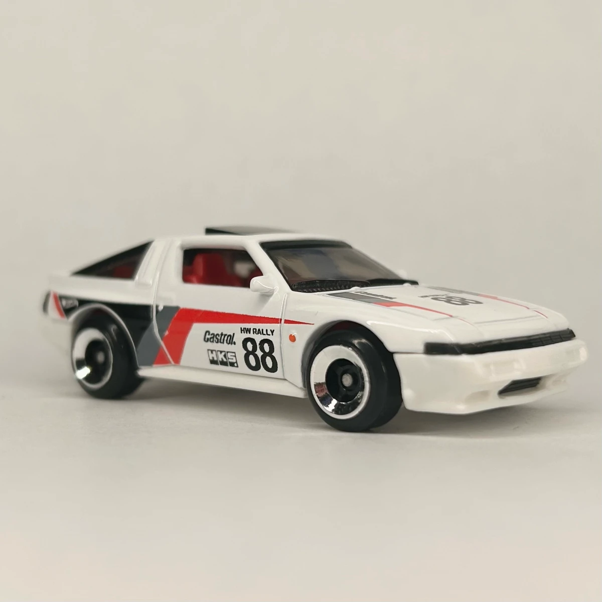 2026 88 Mitsubishi Starion White: No Package: Image 7