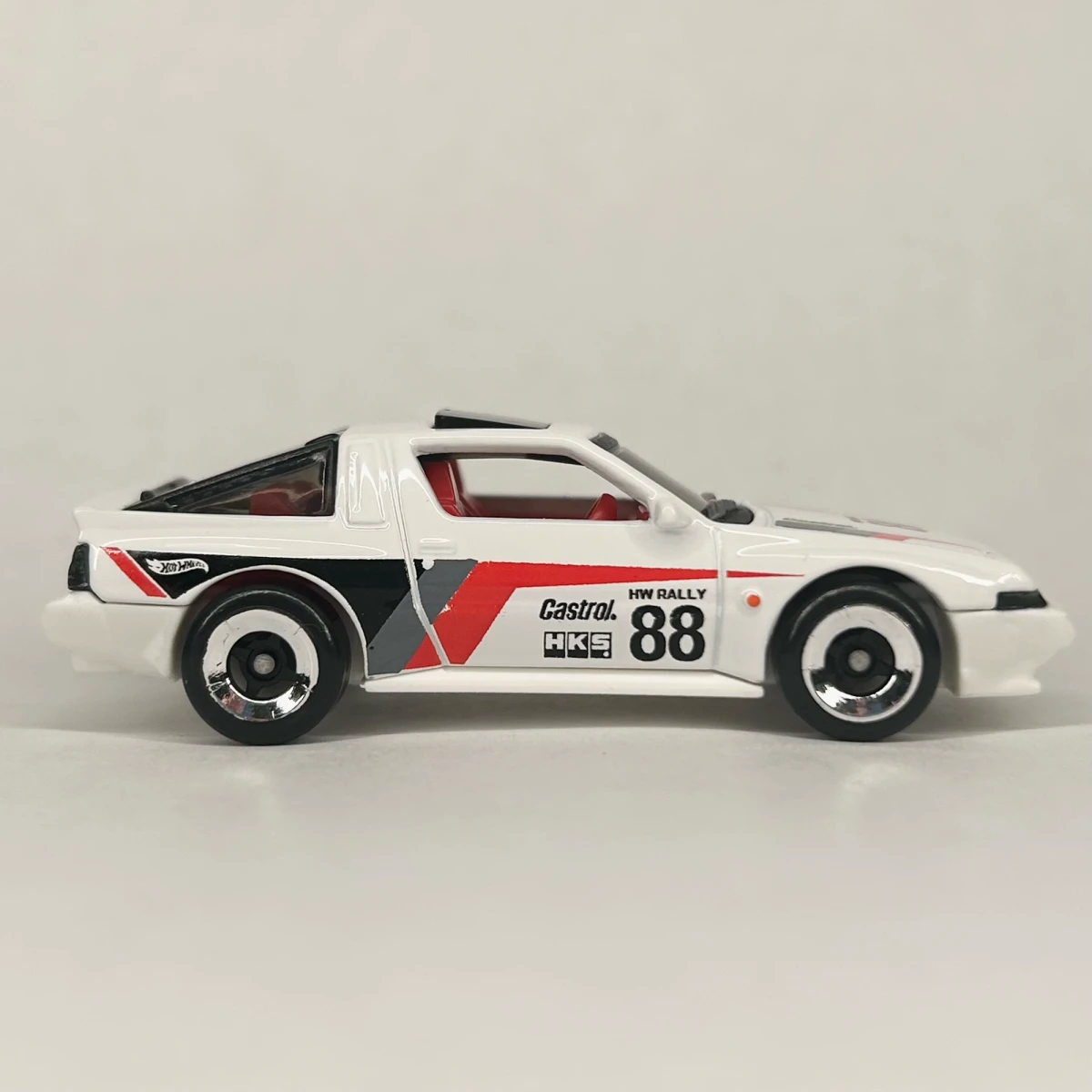 2026 88 Mitsubishi Starion White: No Package: Image 8