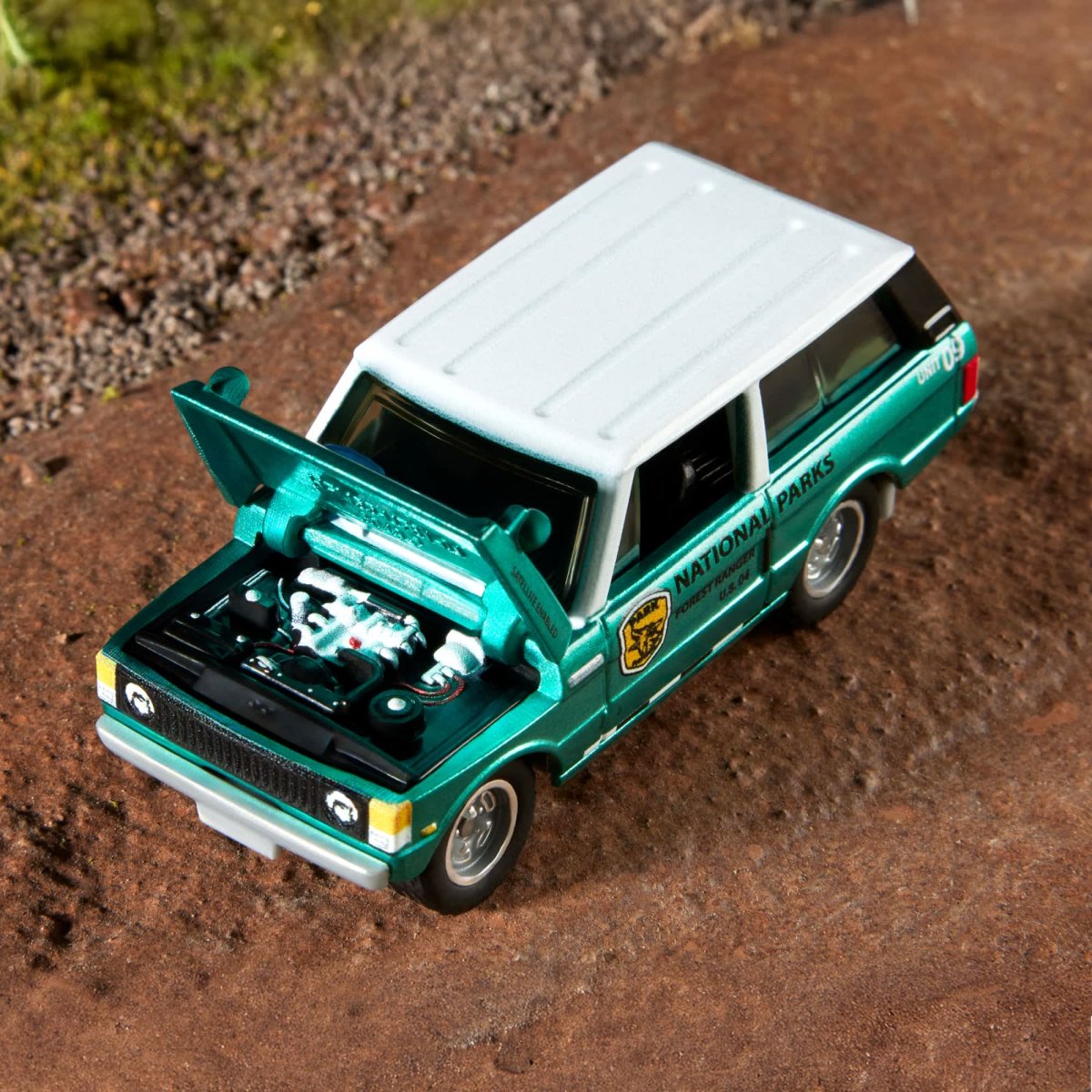 2025 1975 Range Rover Green: Image 5