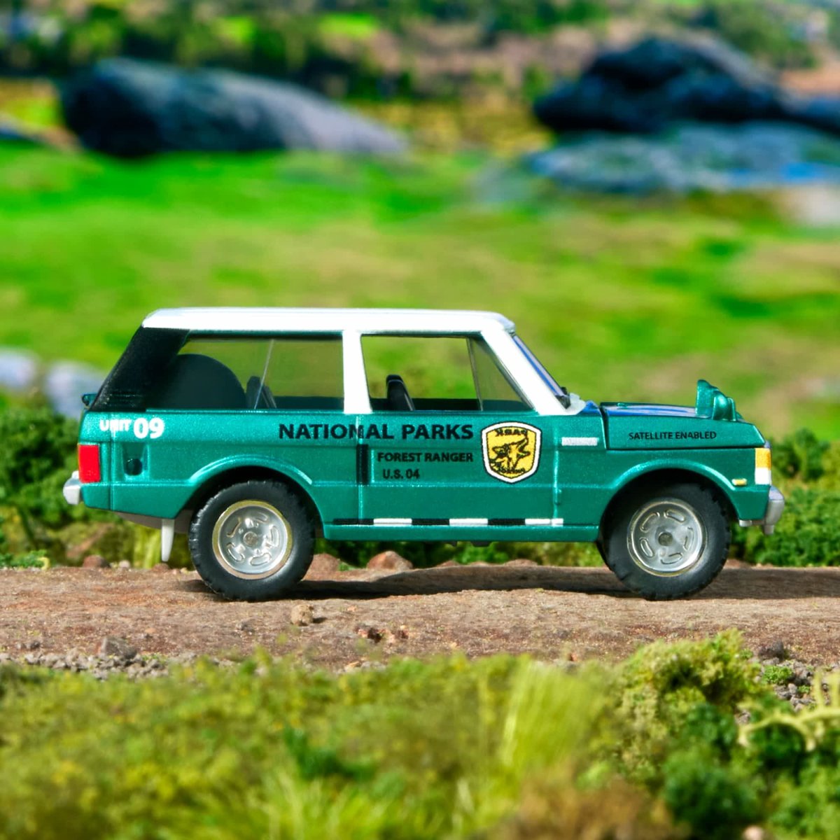 2025 1975 Range Rover Green: Image 11
