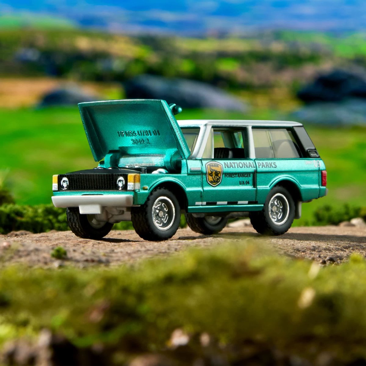 2025 1975 Range Rover Green: Image 3