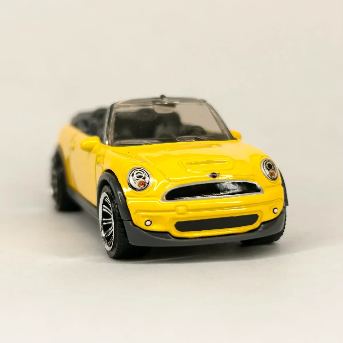 2026 2010 Mini Cooper S Cabrio Yellow: No Package: Image 4