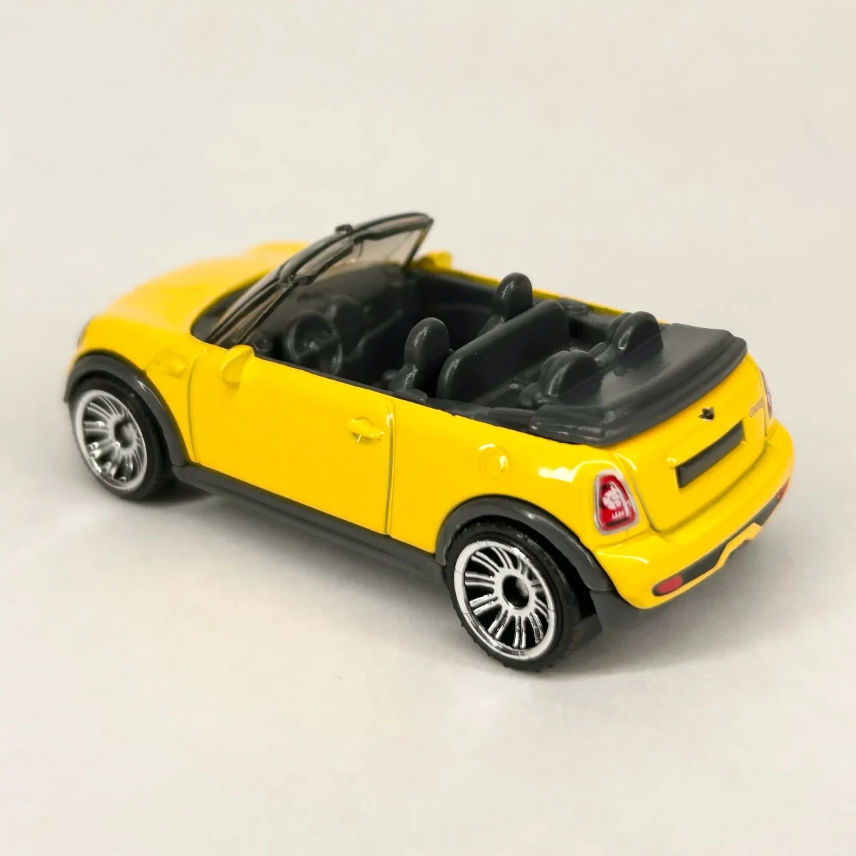 2026 2010 Mini Cooper S Cabrio Yellow: No Package: Image 5
