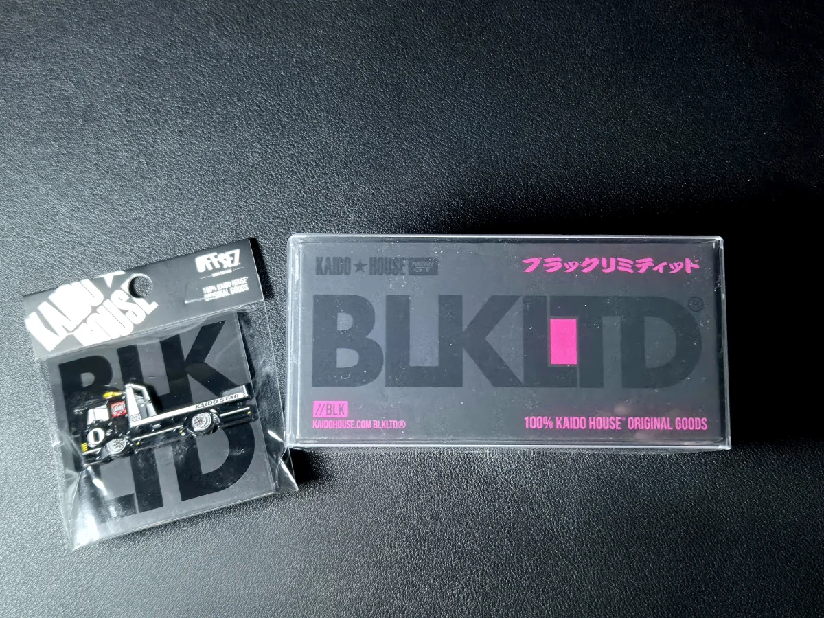 2026 Nissan Skyline 2000GT-R BLKLTD Silver: Box: Image 2