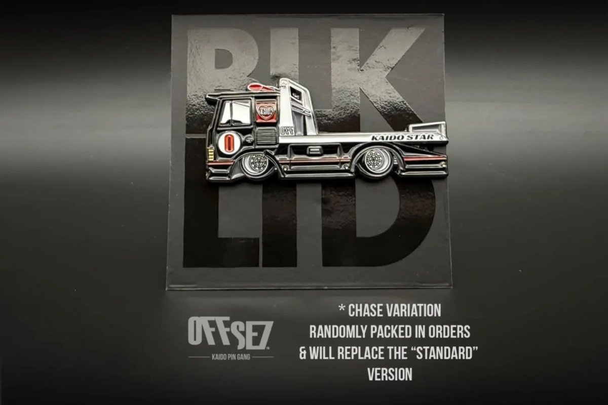 2026 Nissan Skyline 2000GT-R BLKLTD Silver: Image 4