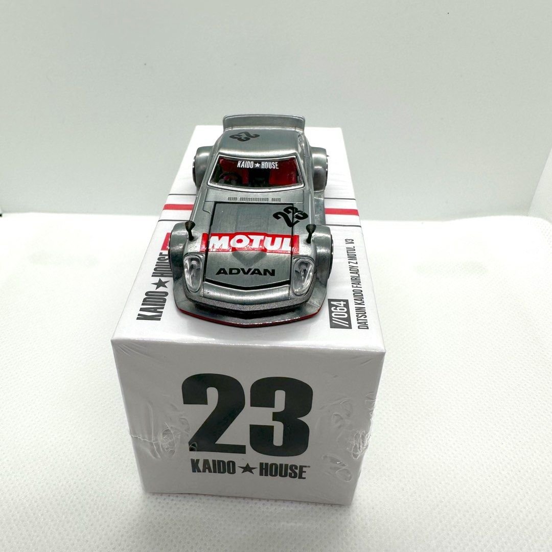 2023 Datsun KAIDO Fairlady Z MOTUL V3: Box: Image 6