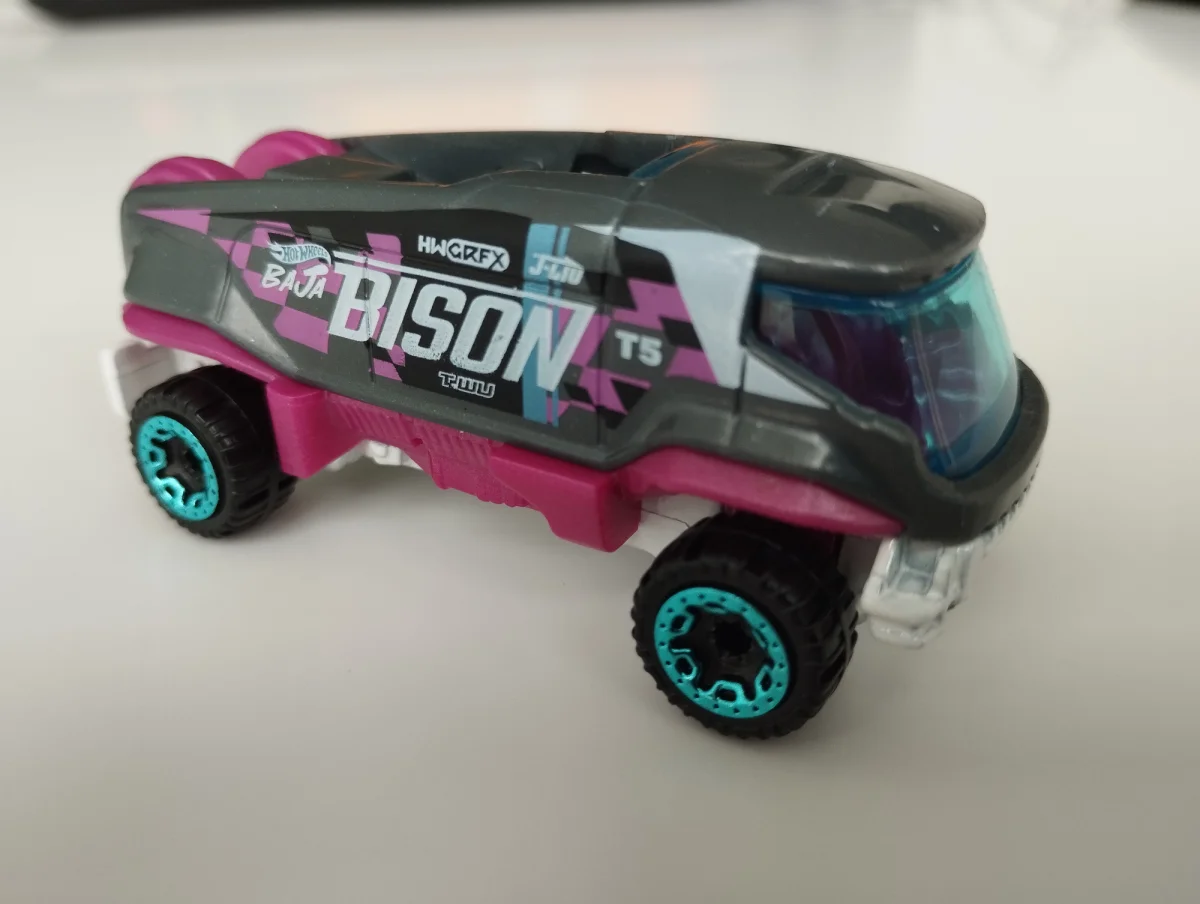 Hot Wheels Baja Bison T5