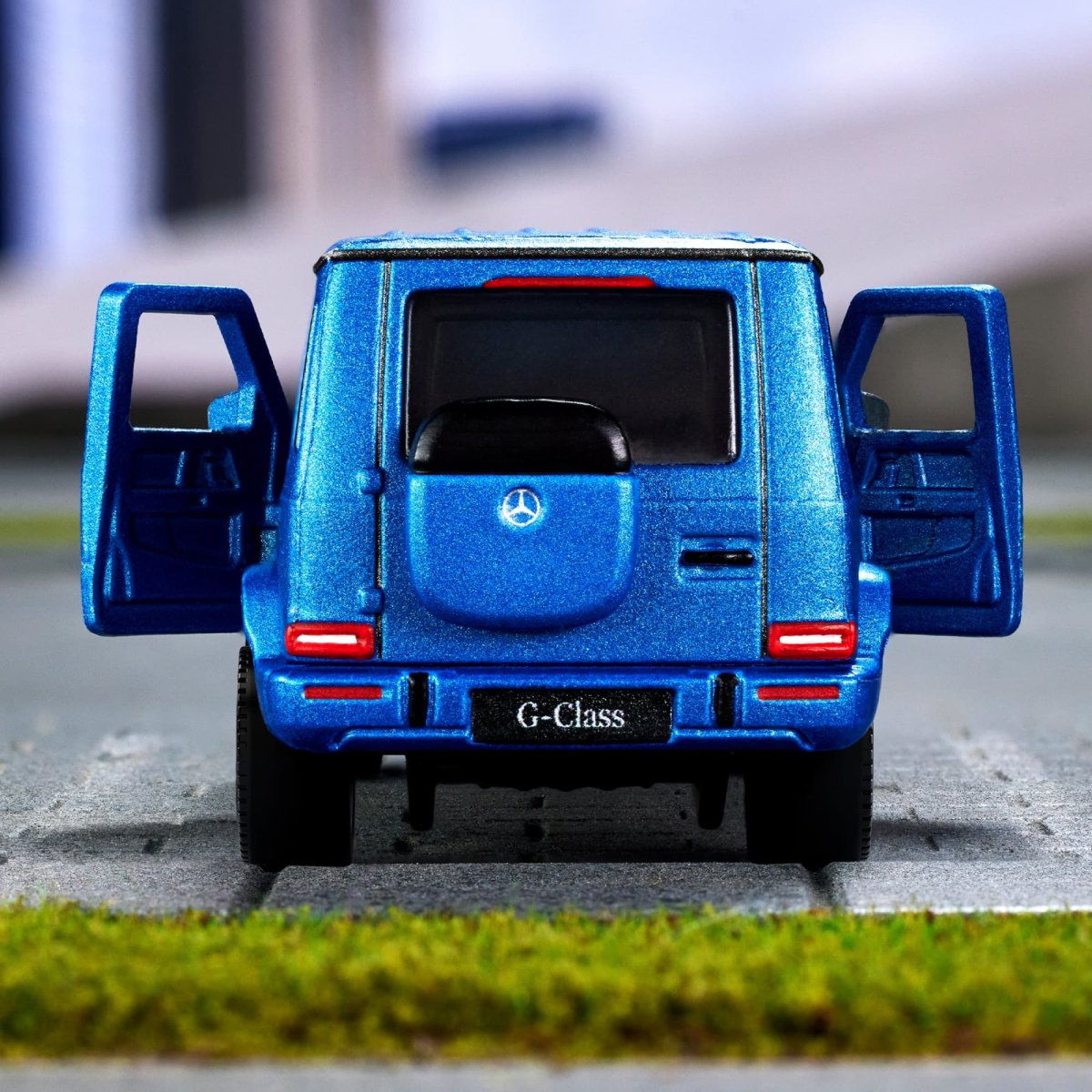 2024 Mercedes-Benz G 580 With EQ Technology Blue: Image 9