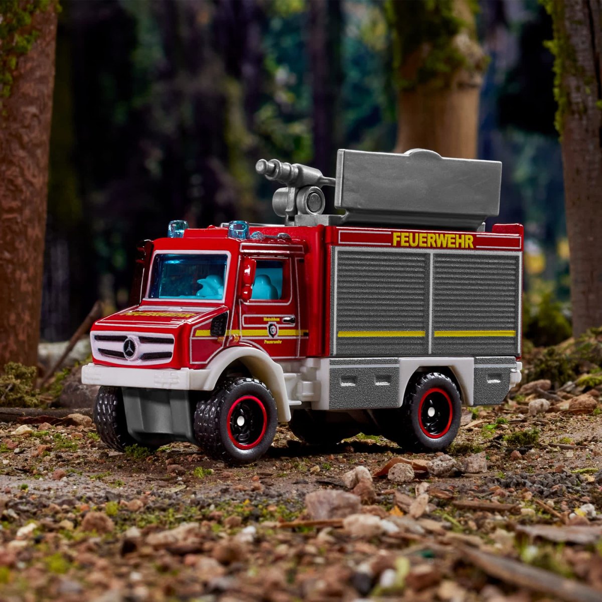 2024 Mercedes-Benz Unimog Fire Truck Red: Image 3