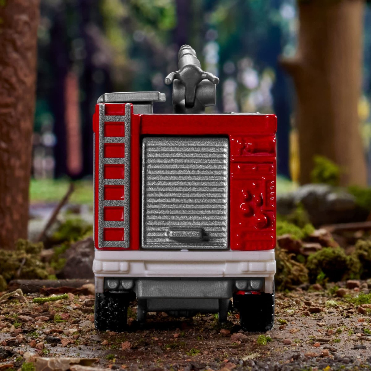 2024 Mercedes-Benz Unimog Fire Truck Red: Image 5