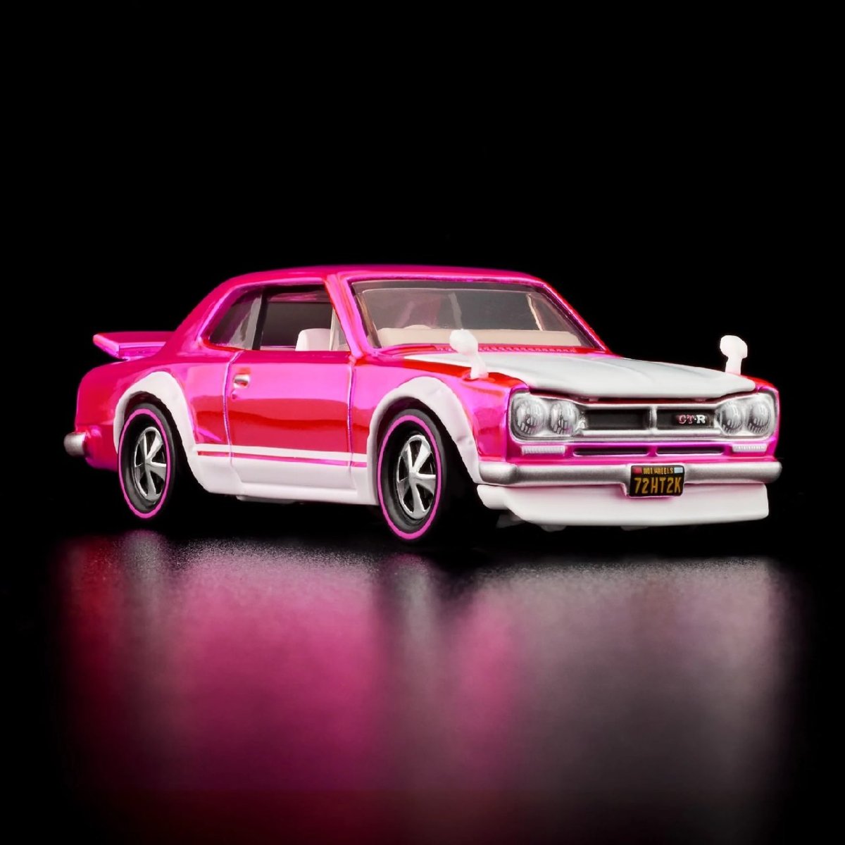2026 1972 Skyline H/T 2000GT-R Pink: Image 2