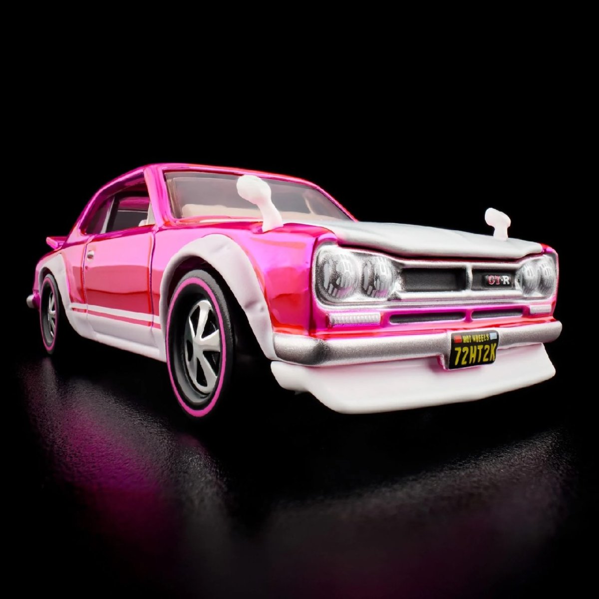 2026 1972 Skyline H/T 2000GT-R Pink: Image 12