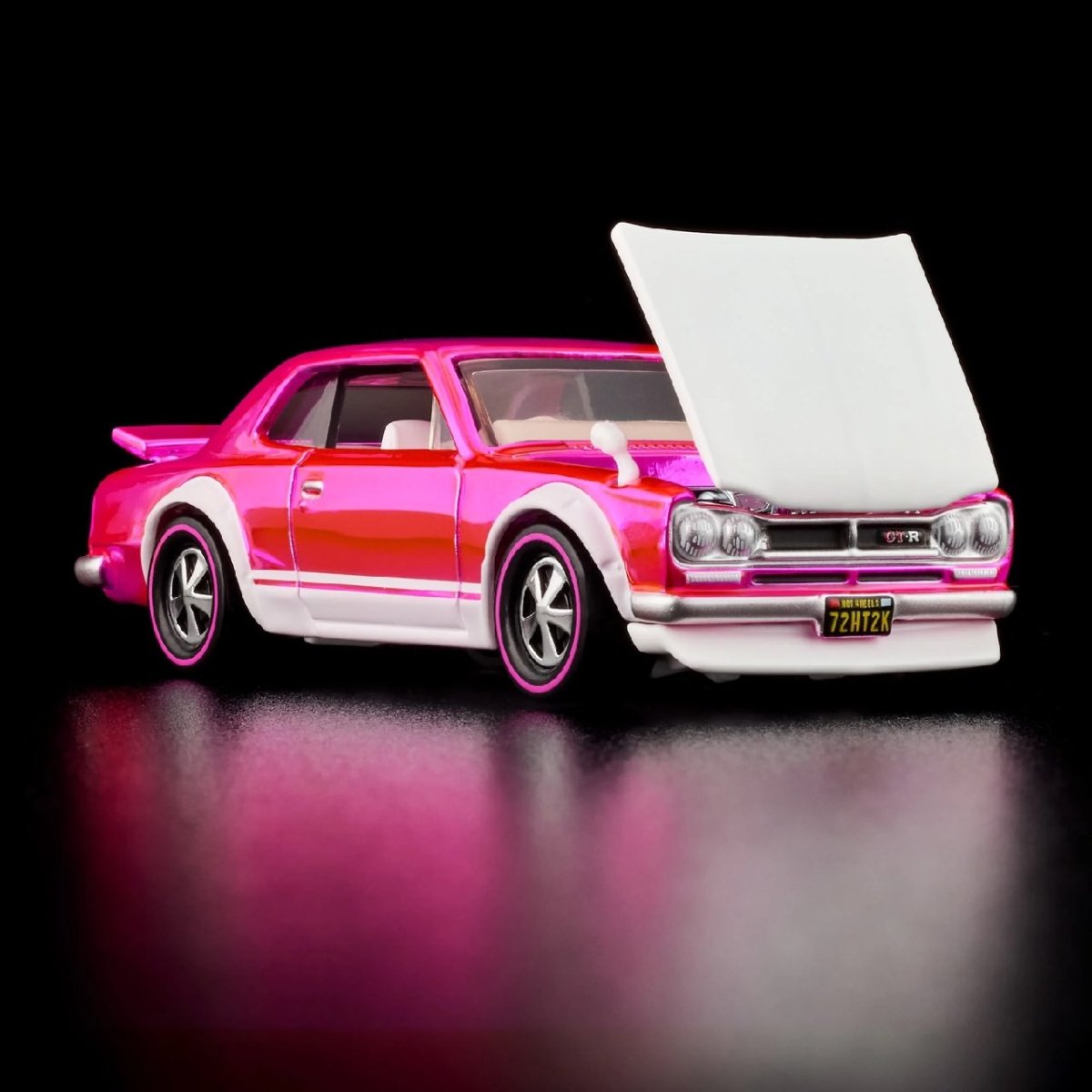 2026 1972 Skyline H/T 2000GT-R Pink: Image 3