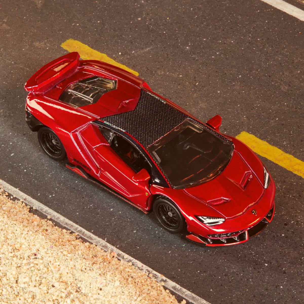 2023 Lamborghini Centenario Red: Image 9