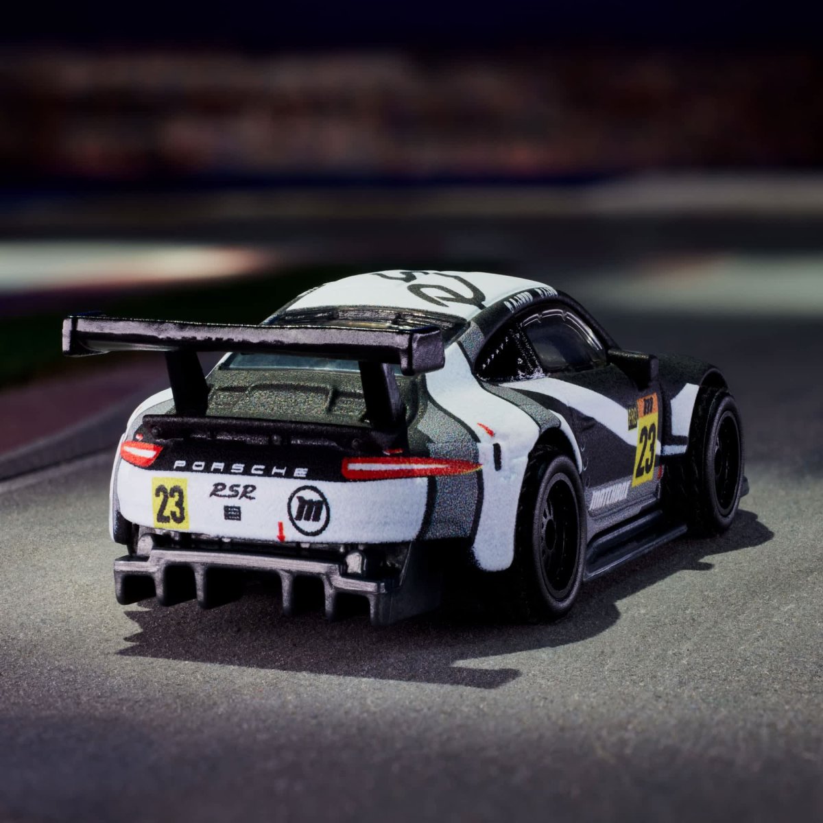 2023 Porsche 911 RSR White: Image 5