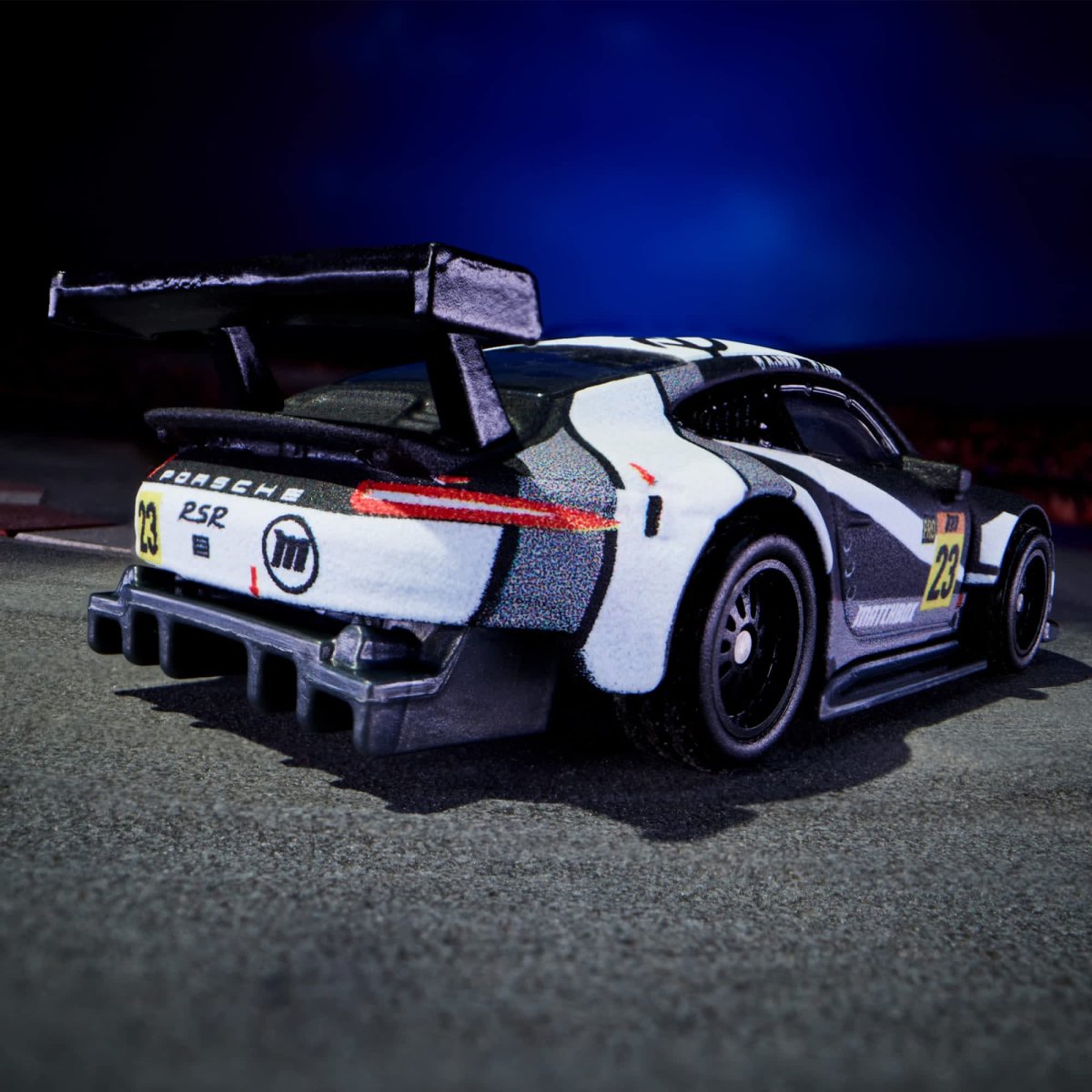 2023 Porsche 911 RSR White: Image 6
