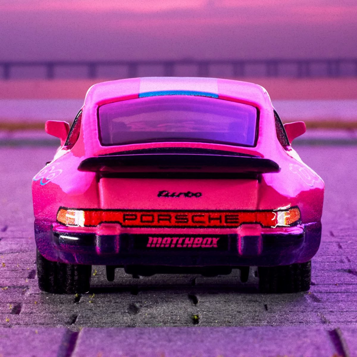 2023 80 Porsche 911 Turbo Pink: Image 8