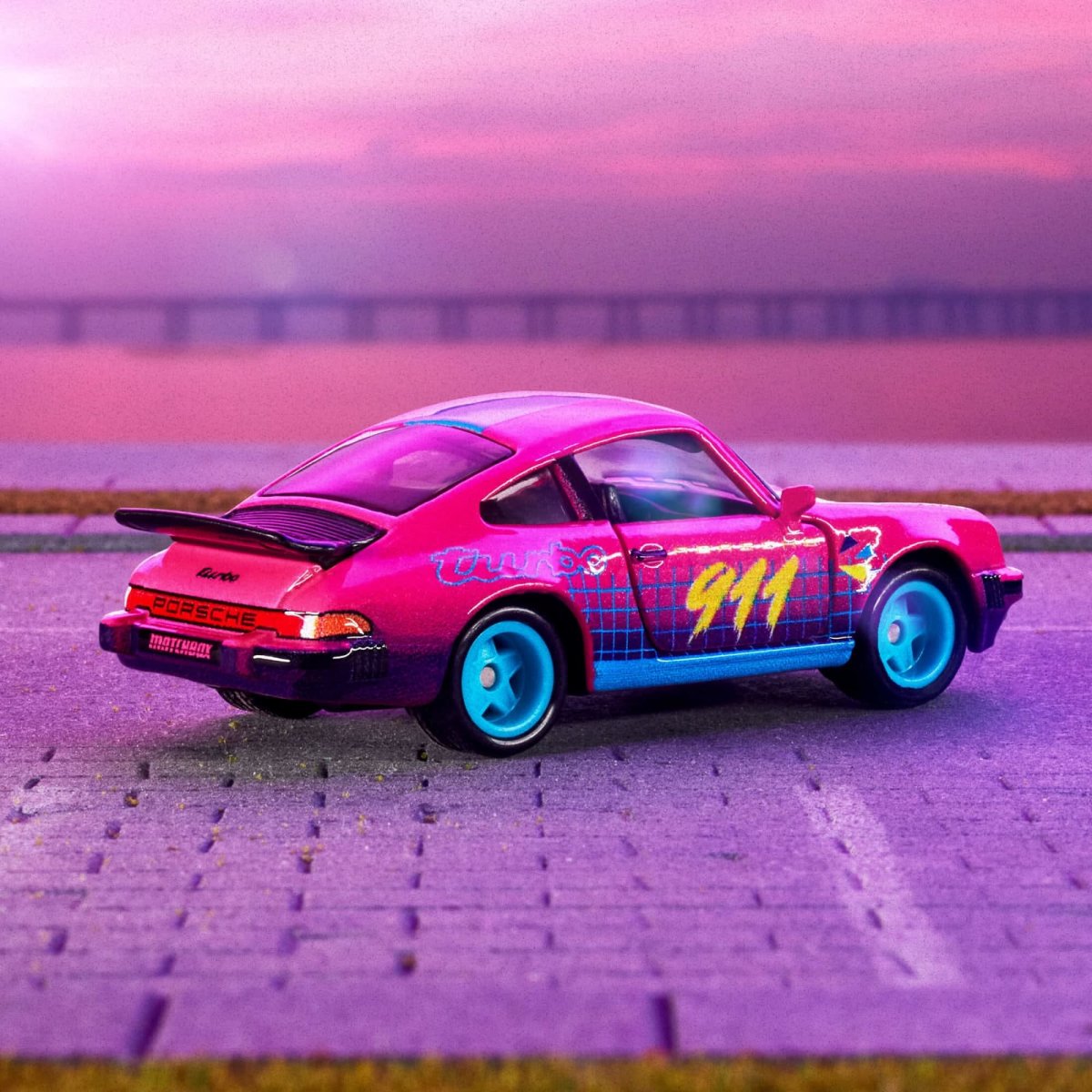 2023 80 Porsche 911 Turbo Pink: Image 4