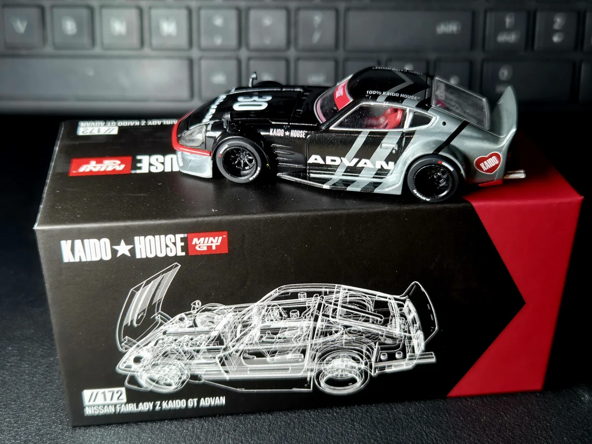 Hot Wheels Nissan Fairlady Z Kaido GT Advan