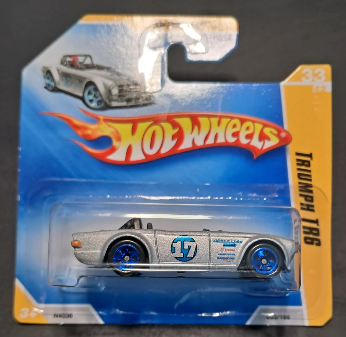 2009 Triumph TR6 Silver: Short: Image 2
