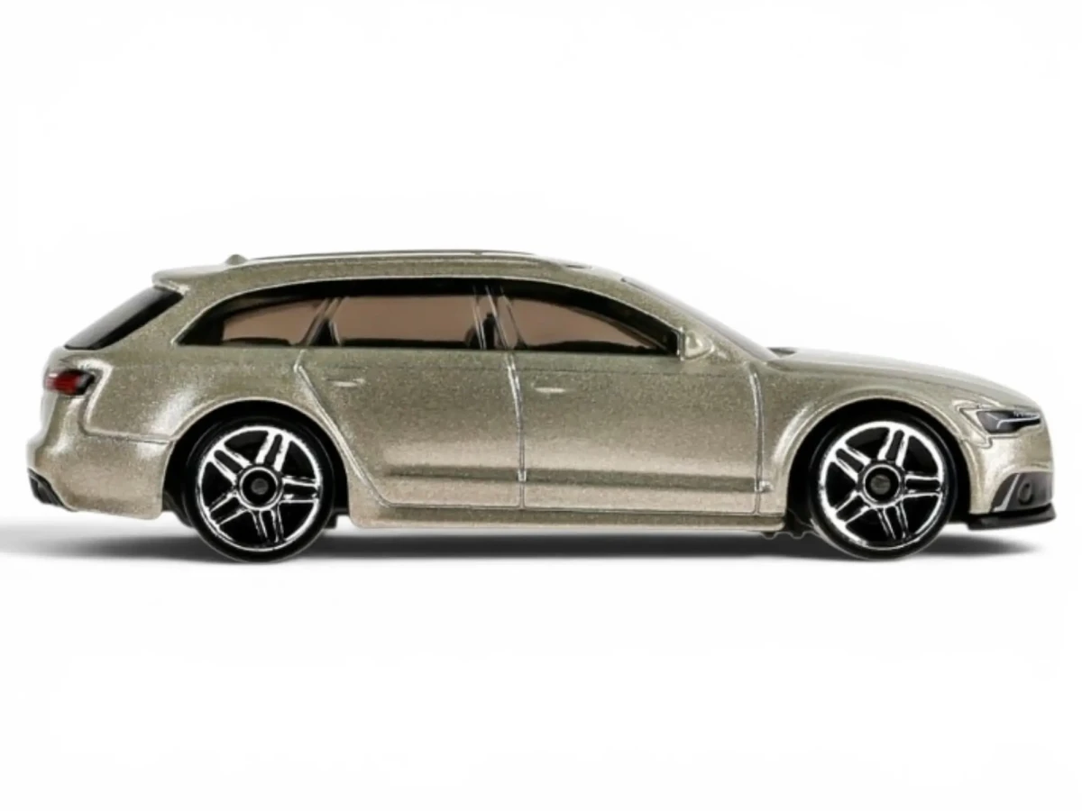 2026 17 Audi RS 6 Avant Beige: No Package: Image 3