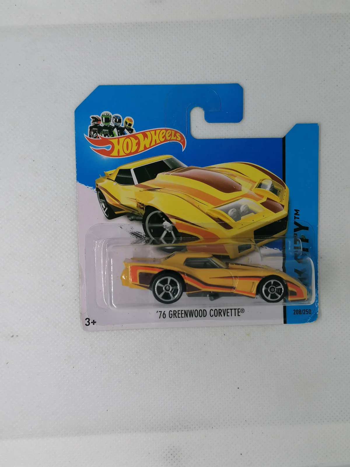 2013 76 Greenwood Corvette Yellow: Short: Image 2