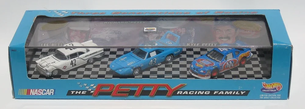 1998 Lee Petty's '57 Oldsmobile White: Image 2