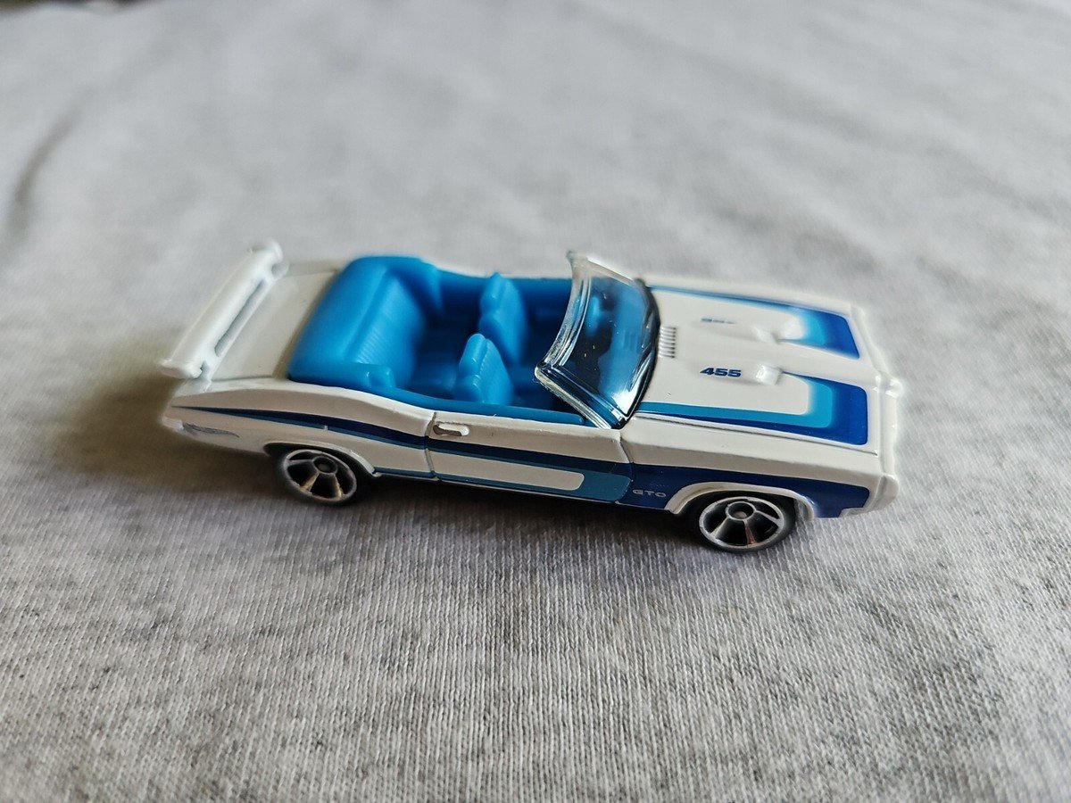 Hot Wheels 70 Pontiac GTO