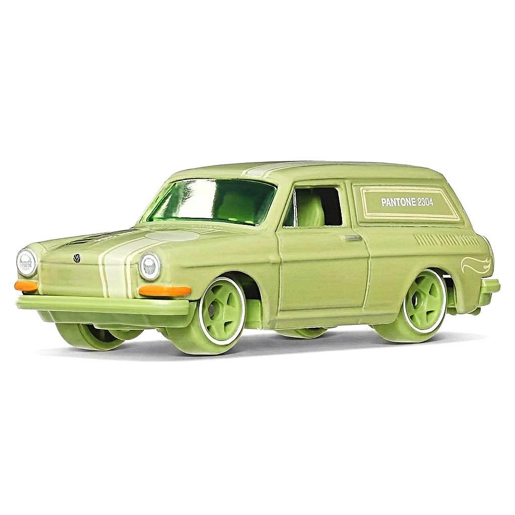 2026 Custom '69 Volkswagen Squareback Teal: Image 2