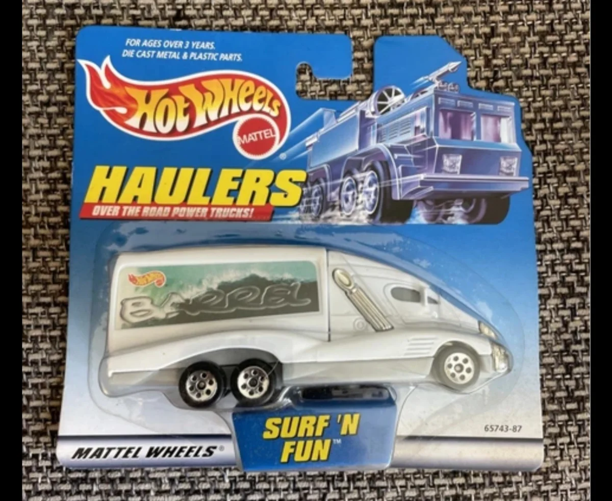 Hot Wheels Aerodynamic Cargo Truck