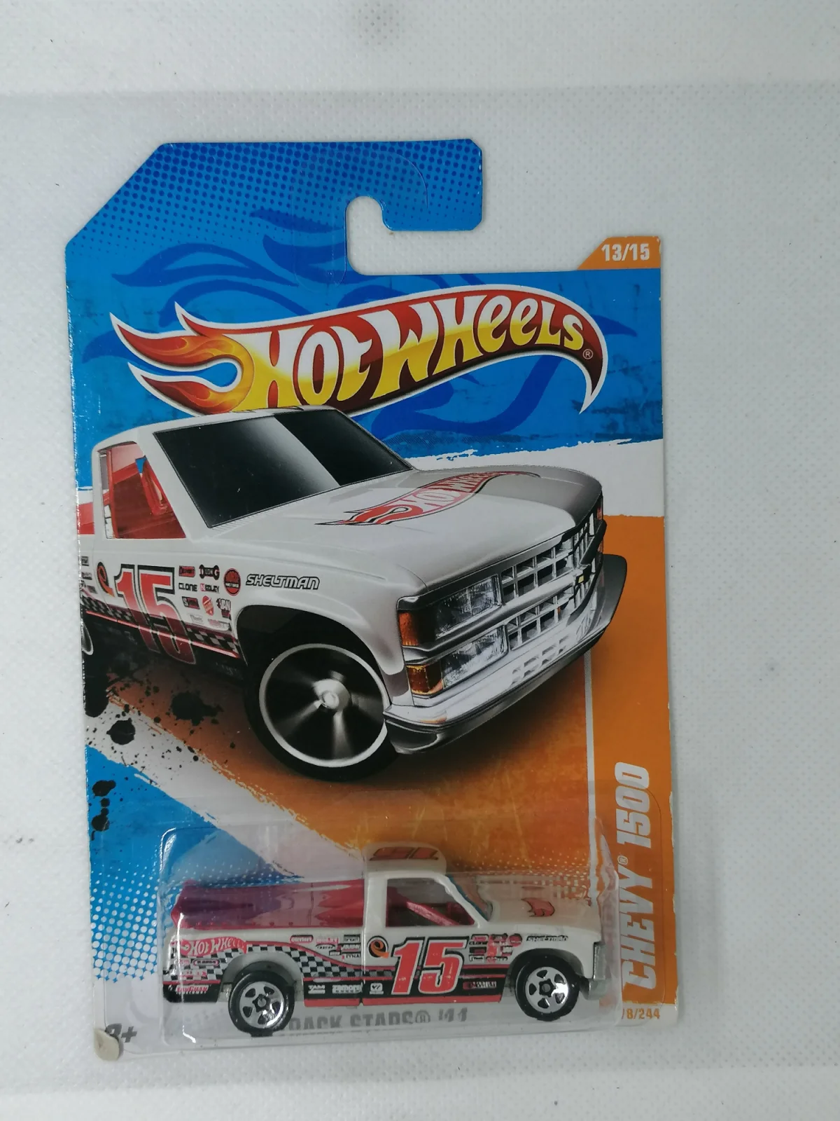 2011 Chevy 1500 White: Long (INT): Image 2