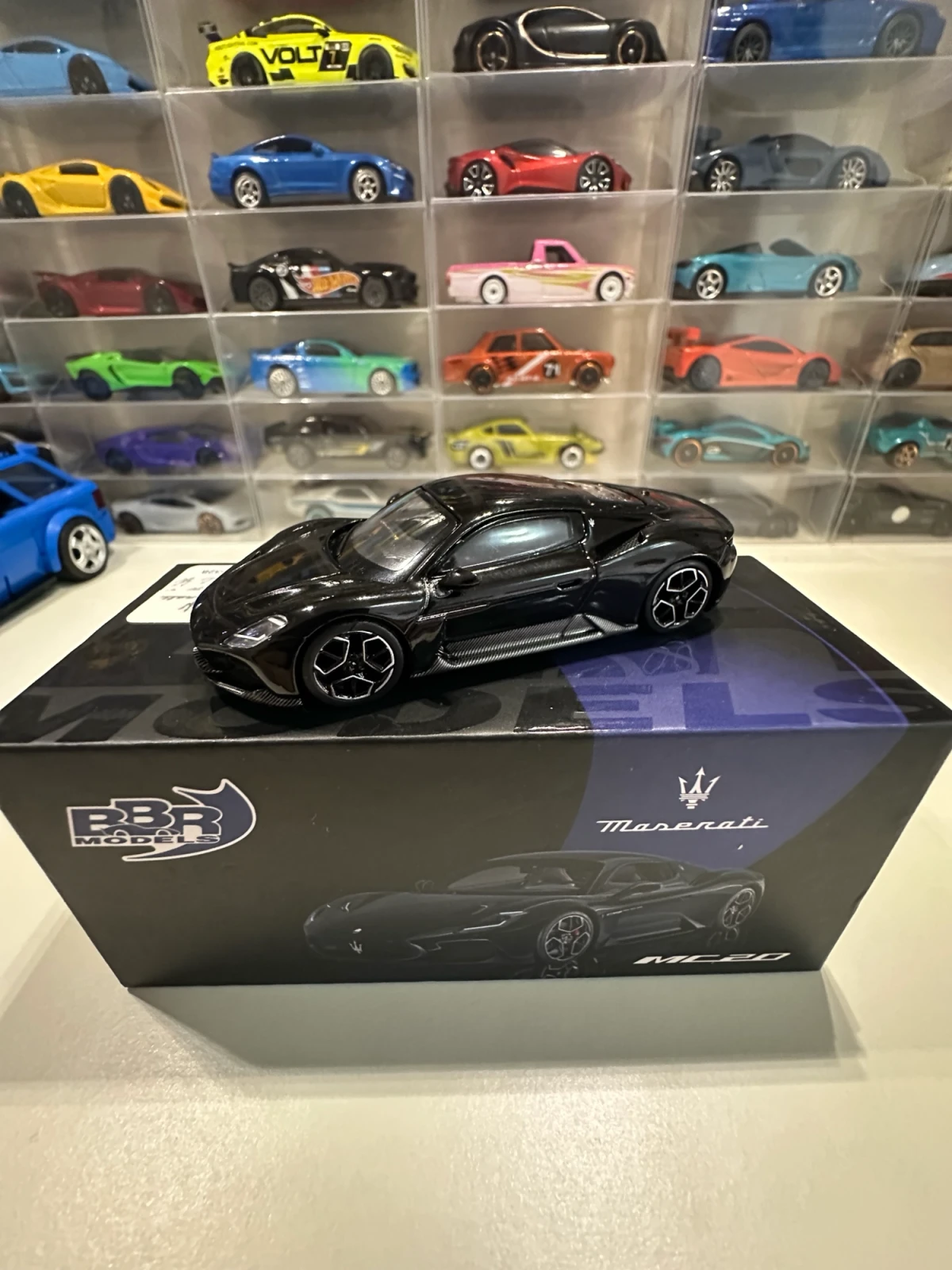 2023 Maserati MC20 Black: No Package: Image 2