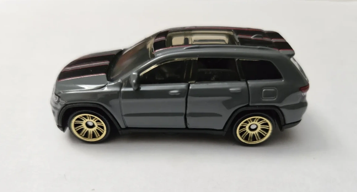 2026 2018 Jeep Grand Cherokee Grey: No Package: Image 2